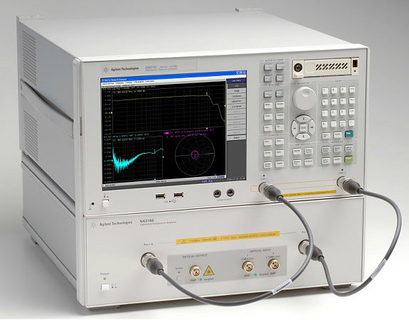��ģ�ⲨԪ���������x/Keysight�s�ԈD